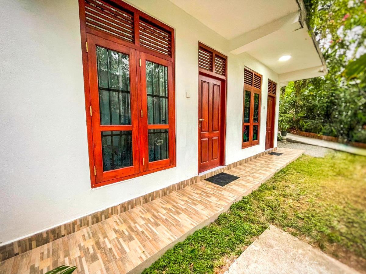 Coco Mount Mirissa Hotel Matara Exterior photo