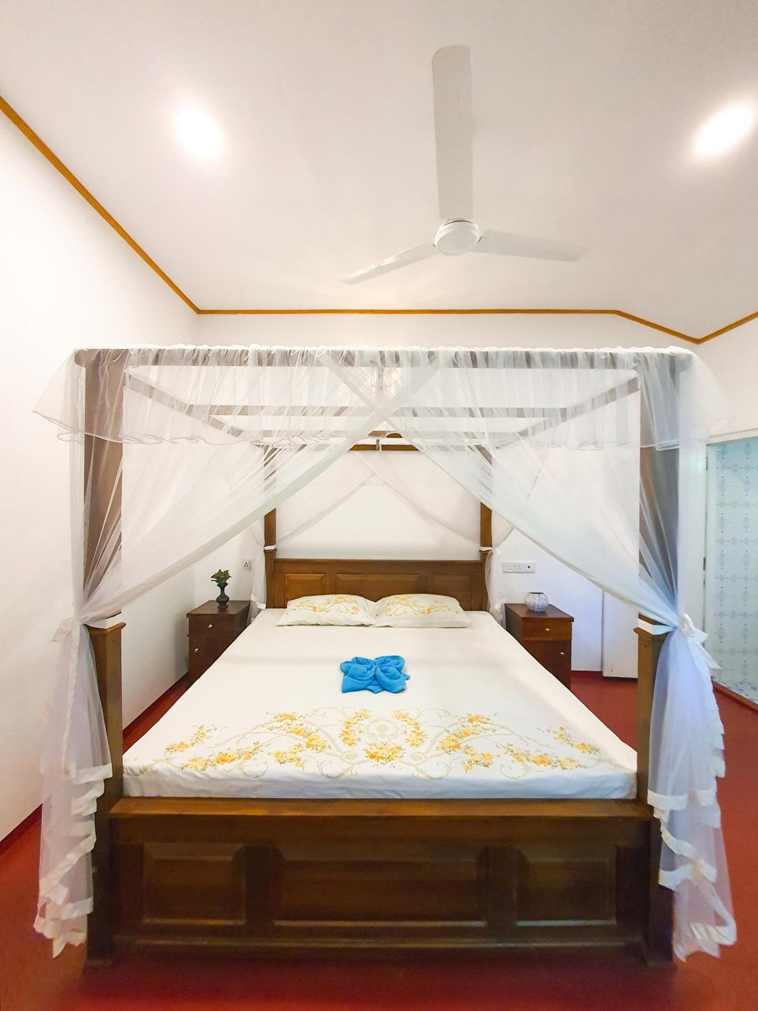 Coco Mount Mirissa Hotel Matara Exterior photo